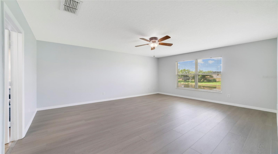 KISSIMMEE, Florida 34746, 5 Bedrooms Bedrooms, ,3 BathroomsBathrooms,Residential,For Sale,THE OAKS,0,MFRO6325623