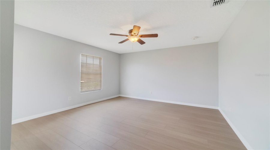 KISSIMMEE, Florida 34746, 5 Bedrooms Bedrooms, ,3 BathroomsBathrooms,Residential,For Sale,THE OAKS,0,MFRO6325623
