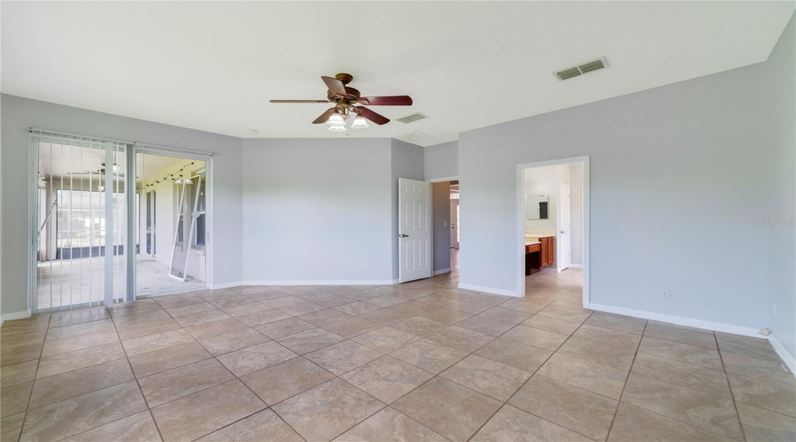 KISSIMMEE, Florida 34746, 5 Bedrooms Bedrooms, ,3 BathroomsBathrooms,Residential,For Sale,THE OAKS,0,MFRO6325623
