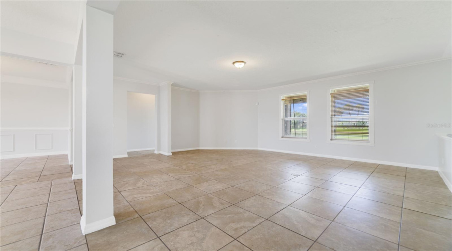 KISSIMMEE, Florida 34746, 5 Bedrooms Bedrooms, ,3 BathroomsBathrooms,Residential,For Sale,THE OAKS,0,MFRO6325623