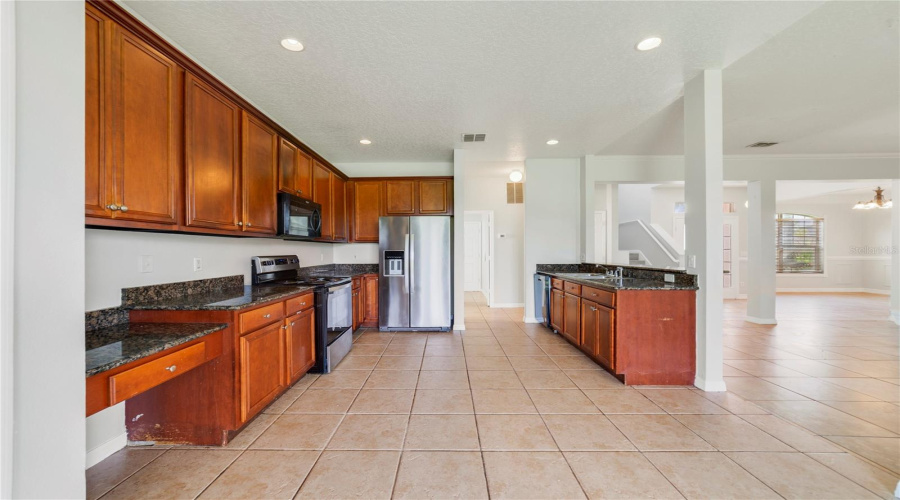 KISSIMMEE, Florida 34746, 5 Bedrooms Bedrooms, ,3 BathroomsBathrooms,Residential,For Sale,THE OAKS,0,MFRO6325623