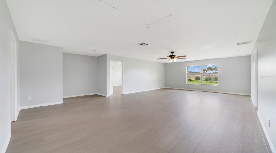 KISSIMMEE, Florida 34746, 5 Bedrooms Bedrooms, ,3 BathroomsBathrooms,Residential,For Sale,THE OAKS,0,MFRO6325623