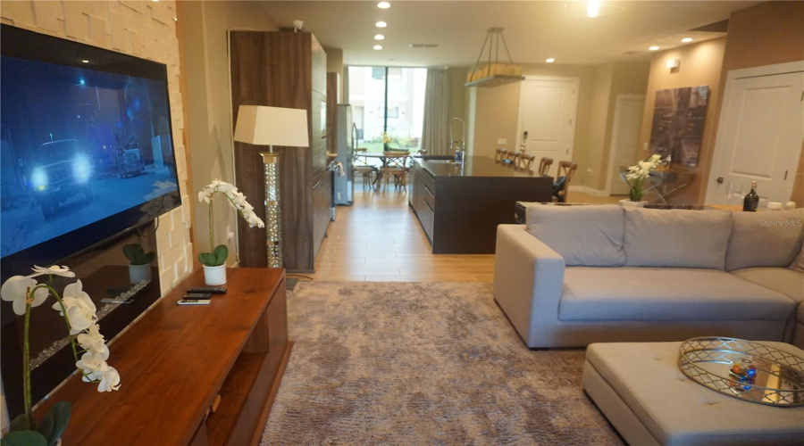 KISSIMMEE, Florida 34747, 4 Bedrooms Bedrooms, ,4 BathroomsBathrooms,Residential,For Sale,BLEECKER,0,MFRO6289946