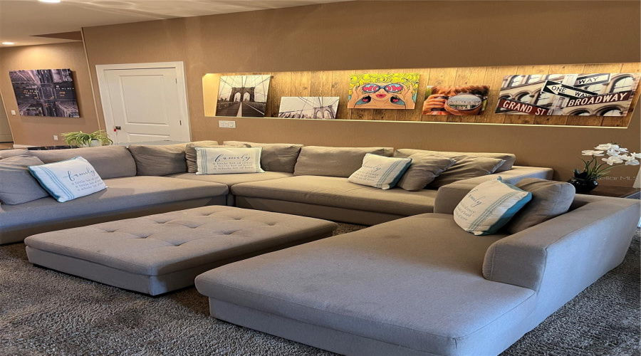 KISSIMMEE, Florida 34747, 4 Bedrooms Bedrooms, ,4 BathroomsBathrooms,Residential,For Sale,BLEECKER,0,MFRO6289946
