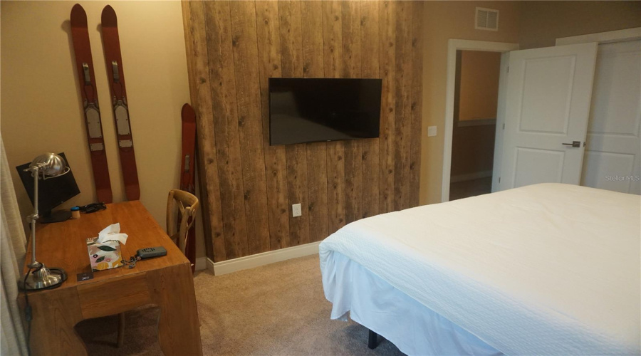 KISSIMMEE, Florida 34747, 4 Bedrooms Bedrooms, ,4 BathroomsBathrooms,Residential,For Sale,BLEECKER,0,MFRO6289946