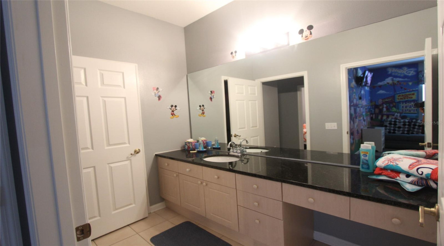 KISSIMMEE, Florida 34747, 3 Bedrooms Bedrooms, ,2 BathroomsBathrooms,Residential,For Sale,SILVER PALM,0,MFRS5109197