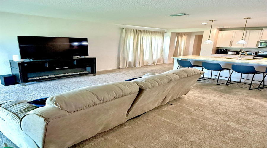 DAVENPORT, Florida 33837, 4 Bedrooms Bedrooms, ,2 BathroomsBathrooms,Residential,For Sale,BLUE CYPRESS,0,MFRO6325680