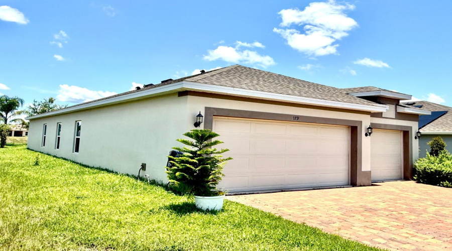 DAVENPORT, Florida 33837, 4 Bedrooms Bedrooms, ,2 BathroomsBathrooms,Residential,For Sale,BLUE CYPRESS,0,MFRO6325680