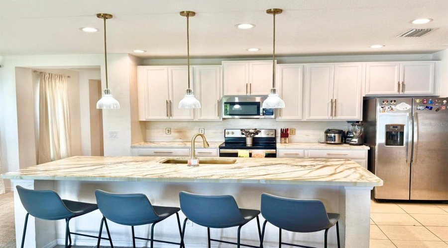 DAVENPORT, Florida 33837, 4 Bedrooms Bedrooms, ,2 BathroomsBathrooms,Residential,For Sale,BLUE CYPRESS,0,MFRO6325680