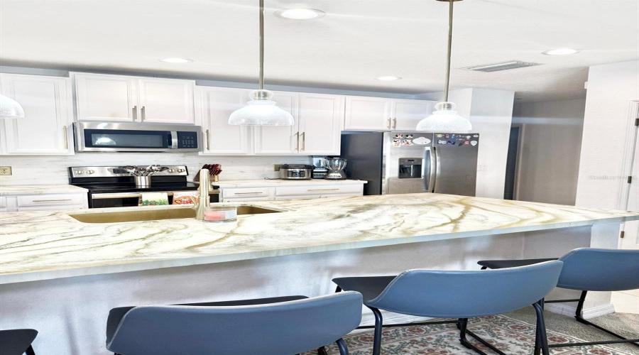 DAVENPORT, Florida 33837, 4 Bedrooms Bedrooms, ,2 BathroomsBathrooms,Residential,For Sale,BLUE CYPRESS,0,MFRO6325680