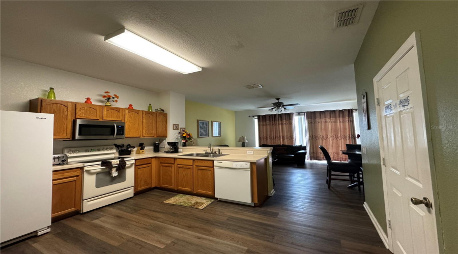 KISSIMMEE, Florida 34747, 3 Bedrooms Bedrooms, ,3 BathroomsBathrooms,Residential,For Sale,OTTERSPOOL,0,MFRS5130578