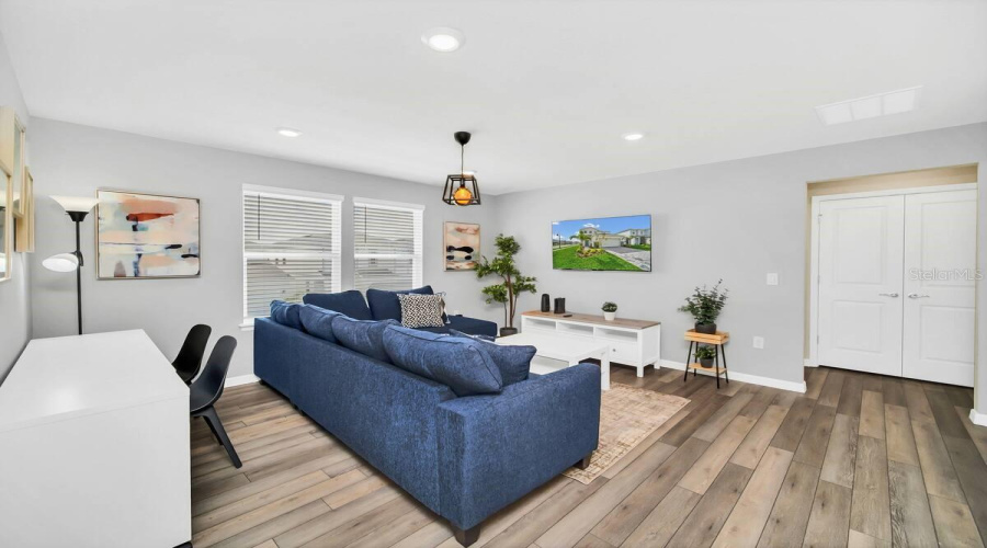 DAVENPORT, Florida 33897, 5 Bedrooms Bedrooms, ,5 BathroomsBathrooms,Residential,For Sale,LILAC,0,MFRO6325183