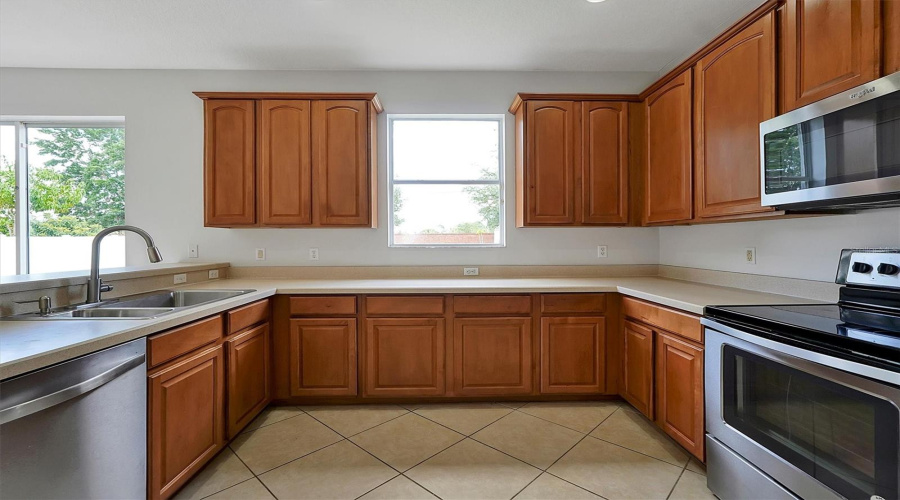 ORLANDO, Florida 32836, 5 Bedrooms Bedrooms, ,3 BathroomsBathrooms,Residential,For Sale,EDENSHIRE,0,MFRO6325731