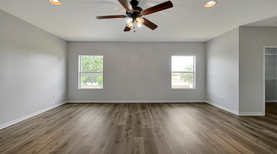 ORLANDO, Florida 32836, 5 Bedrooms Bedrooms, ,3 BathroomsBathrooms,Residential,For Sale,EDENSHIRE,0,MFRO6325731