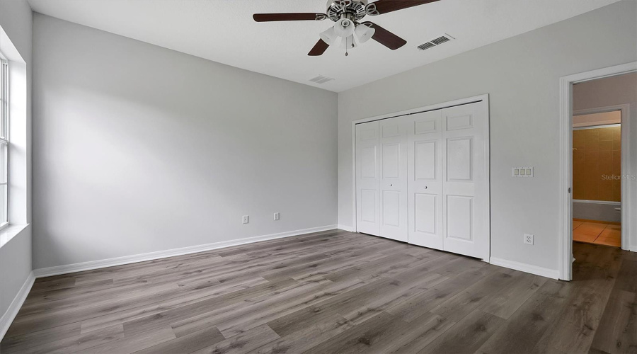 ORLANDO, Florida 32836, 5 Bedrooms Bedrooms, ,3 BathroomsBathrooms,Residential,For Sale,EDENSHIRE,0,MFRO6325731