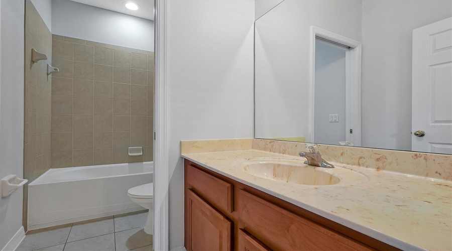 ORLANDO, Florida 32836, 5 Bedrooms Bedrooms, ,3 BathroomsBathrooms,Residential,For Sale,EDENSHIRE,0,MFRO6325731