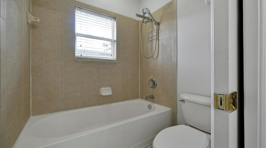 ORLANDO, Florida 32836, 5 Bedrooms Bedrooms, ,3 BathroomsBathrooms,Residential,For Sale,EDENSHIRE,0,MFRO6325731
