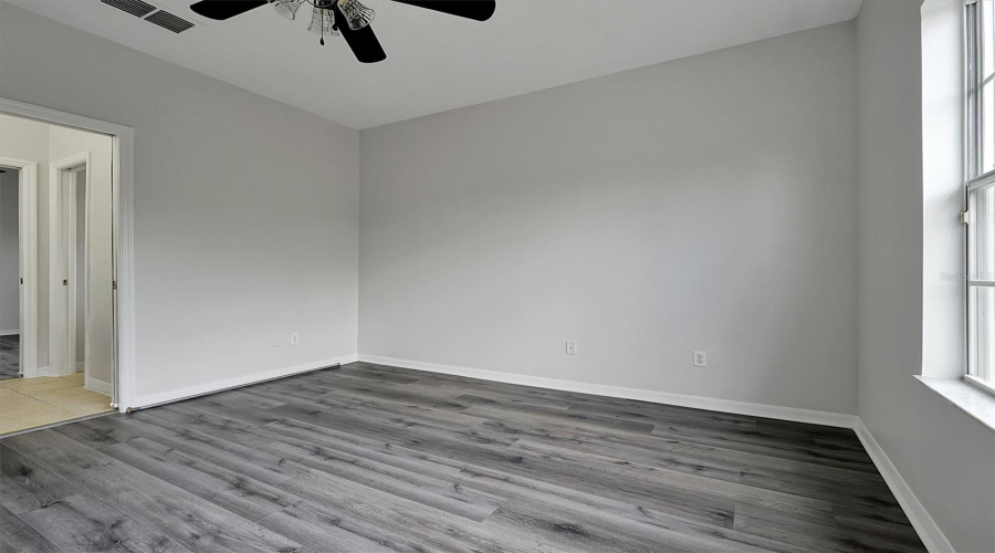 ORLANDO, Florida 32836, 5 Bedrooms Bedrooms, ,3 BathroomsBathrooms,Residential,For Sale,EDENSHIRE,0,MFRO6325731