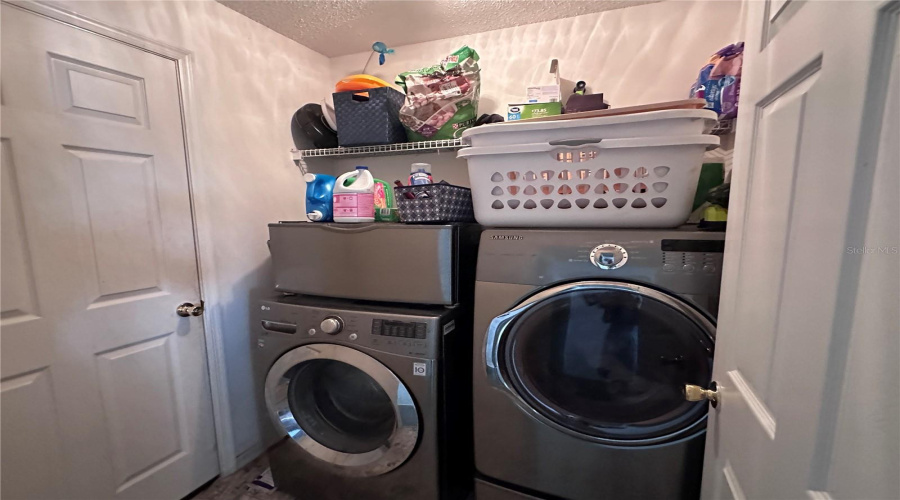 DAVENPORT, Florida 33897, 3 Bedrooms Bedrooms, ,2 BathroomsBathrooms,Residential,For Sale,RESTON,0,MFRO6323368