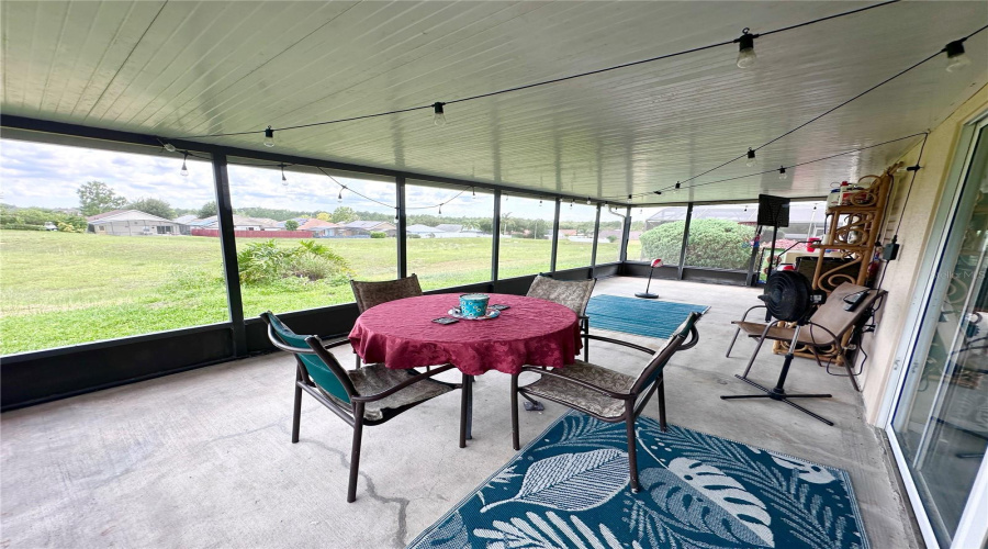 DAVENPORT, Florida 33897, 3 Bedrooms Bedrooms, ,2 BathroomsBathrooms,Residential,For Sale,RESTON,0,MFRO6323368