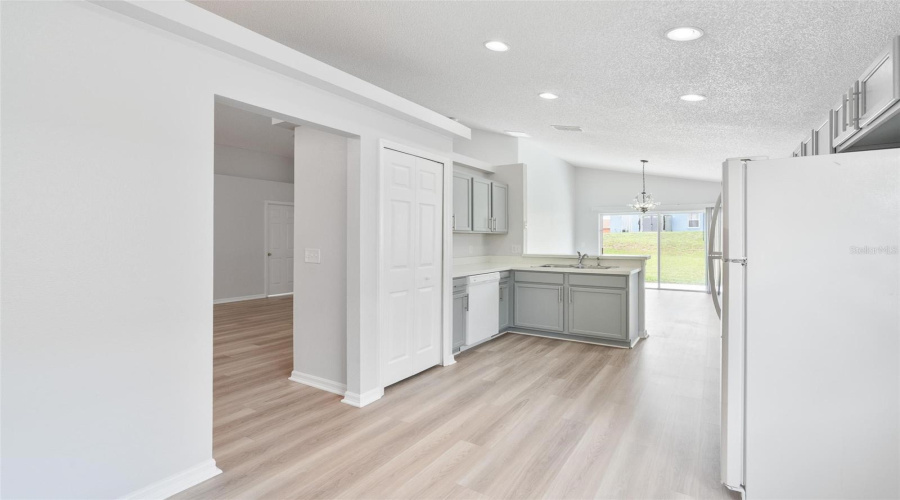DAVENPORT, Florida 33897, 4 Bedrooms Bedrooms, ,2 BathroomsBathrooms,Residential,For Sale,CHESHIRE,0,MFRO6325170