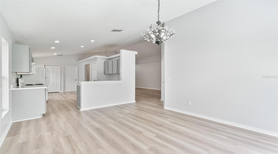 DAVENPORT, Florida 33897, 4 Bedrooms Bedrooms, ,2 BathroomsBathrooms,Residential,For Sale,CHESHIRE,0,MFRO6325170