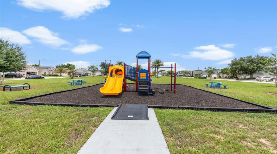 DAVENPORT, Florida 33897, 4 Bedrooms Bedrooms, ,2 BathroomsBathrooms,Residential,For Sale,CHESHIRE,0,MFRO6325170