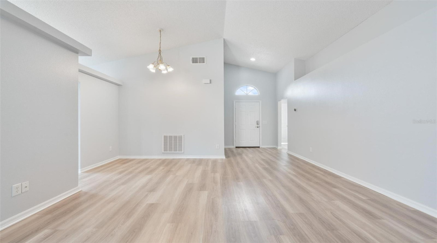 DAVENPORT, Florida 33897, 4 Bedrooms Bedrooms, ,2 BathroomsBathrooms,Residential,For Sale,CHESHIRE,0,MFRO6325170