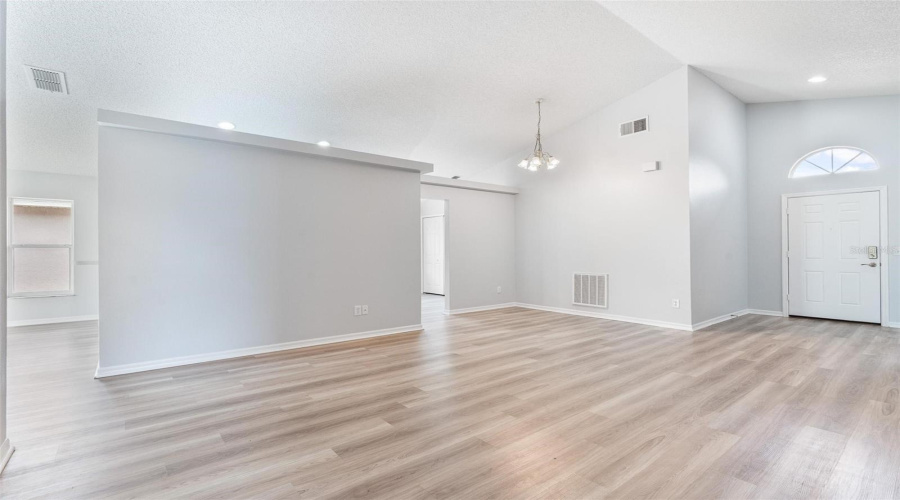 DAVENPORT, Florida 33897, 4 Bedrooms Bedrooms, ,2 BathroomsBathrooms,Residential,For Sale,CHESHIRE,0,MFRO6325170