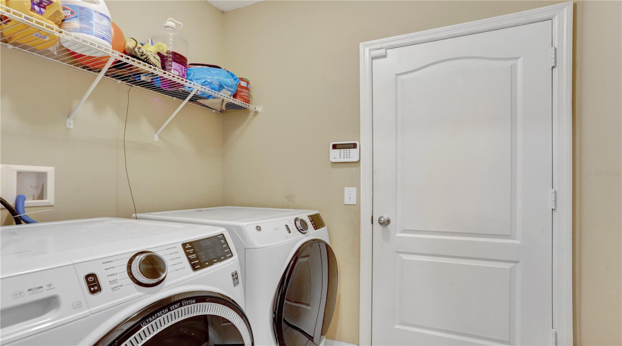 DAVENPORT, Florida 33896, 3 Bedrooms Bedrooms, ,2 BathroomsBathrooms,Residential,For Sale,TAMARIND,0,MFRO6324324