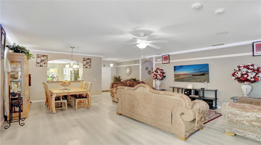 DAVENPORT, Florida 33896, 3 Bedrooms Bedrooms, ,2 BathroomsBathrooms,Residential,For Sale,TAMARIND,0,MFRO6324324