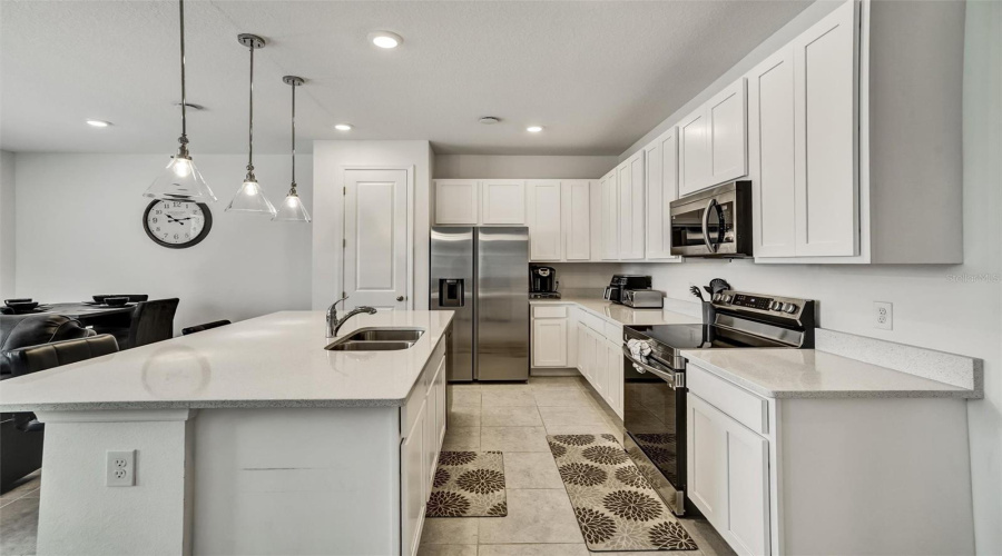 Modern kitchen!