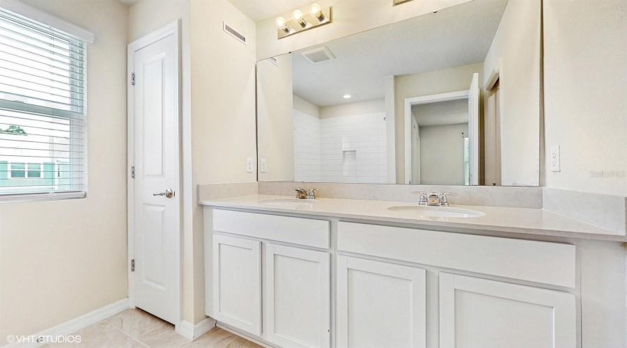 KISSIMMEE, Florida 34746, 3 Bedrooms Bedrooms, ,2 BathroomsBathrooms,Residential,For Sale,SPARKLING SHELL,0,MFRO6325556