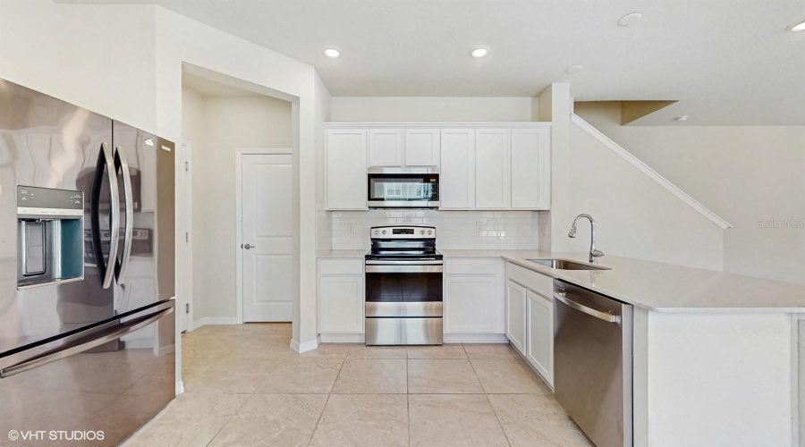KISSIMMEE, Florida 34746, 3 Bedrooms Bedrooms, ,2 BathroomsBathrooms,Residential,For Sale,SPARKLING SHELL,0,MFRO6325556