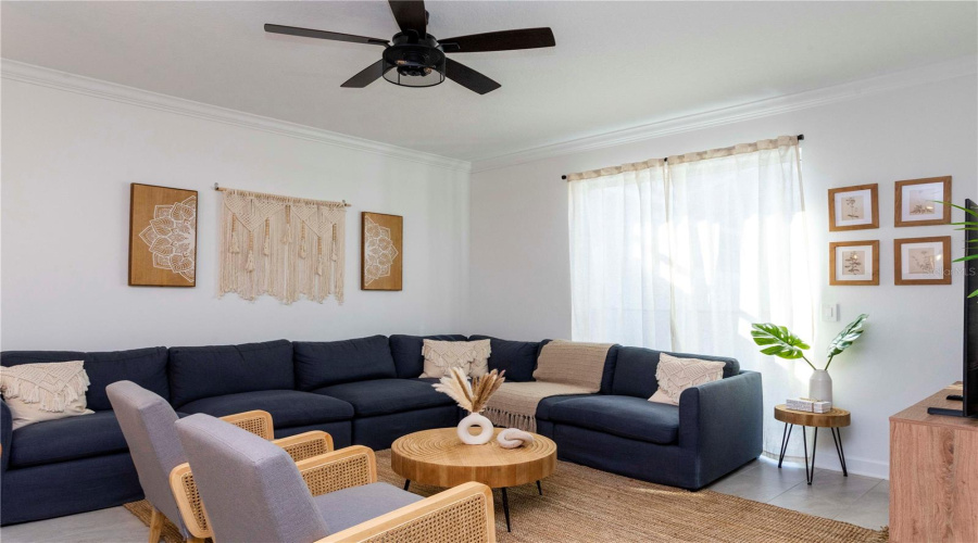 DAVENPORT, Florida 33896, 4 Bedrooms Bedrooms, ,3 BathroomsBathrooms,Residential,For Sale,KINGSBARN,0,MFRS5130601