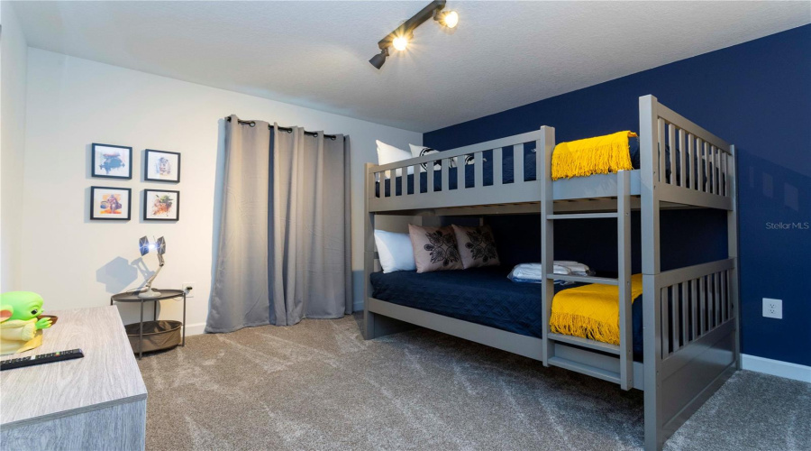 DAVENPORT, Florida 33896, 4 Bedrooms Bedrooms, ,3 BathroomsBathrooms,Residential,For Sale,KINGSBARN,0,MFRS5130601