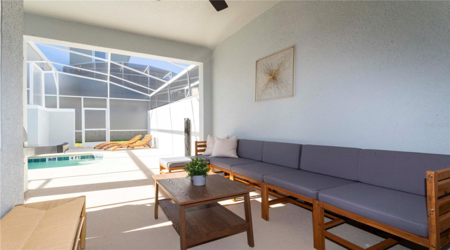 DAVENPORT, Florida 33896, 4 Bedrooms Bedrooms, ,3 BathroomsBathrooms,Residential,For Sale,KINGSBARN,0,MFRS5130601