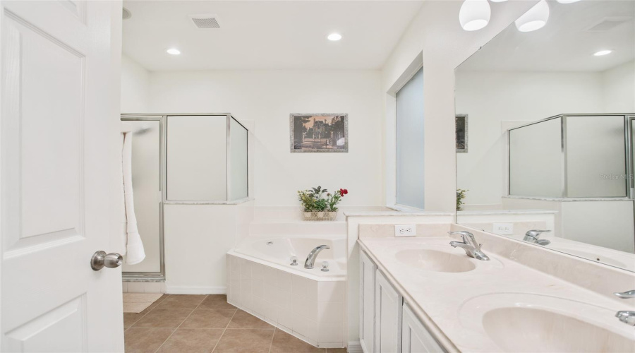 KISSIMMEE, Florida 34747, 7 Bedrooms Bedrooms, ,4 BathroomsBathrooms,Residential,For Sale,SECRET KEY,0,MFRO6297932