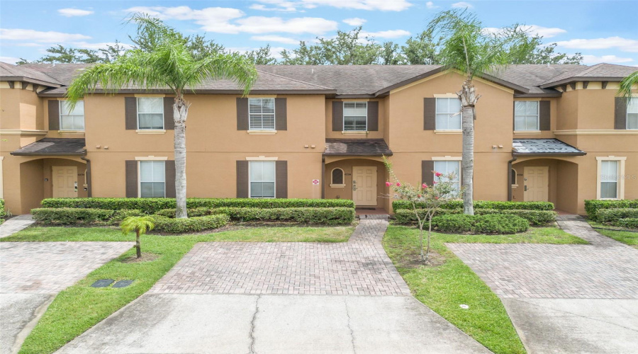 DAVENPORT, Florida 33897, 4 Bedrooms Bedrooms, ,3 BathroomsBathrooms,Residential,For Sale,CALABRIA,0,MFRO6325722