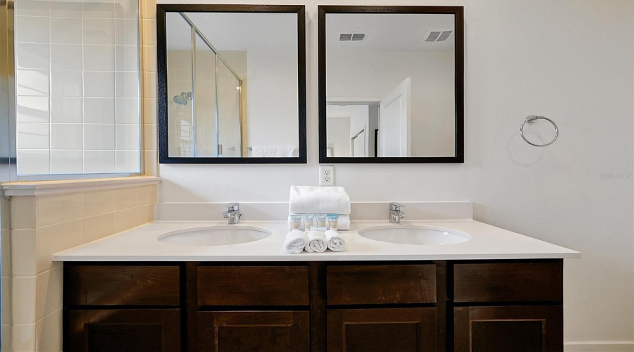 KISSIMMEE, Florida 34746, 2 Bedrooms Bedrooms, ,2 BathroomsBathrooms,Residential,For Sale,CORVETTE,0,MFRO6324433