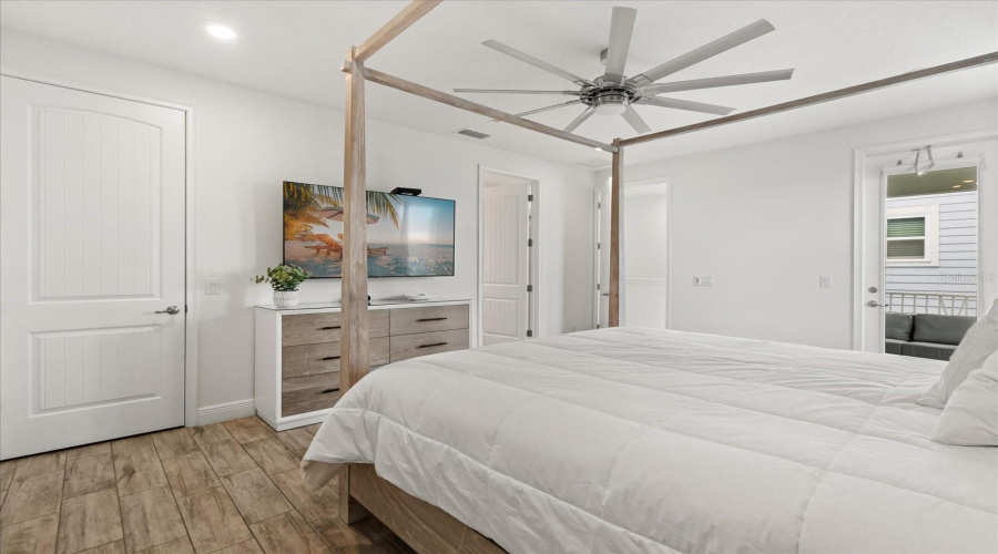 KISSIMMEE, Florida 34747, 5 Bedrooms Bedrooms, ,5 BathroomsBathrooms,Residential,For Sale,SANDY TOES,0,MFRO6325397
