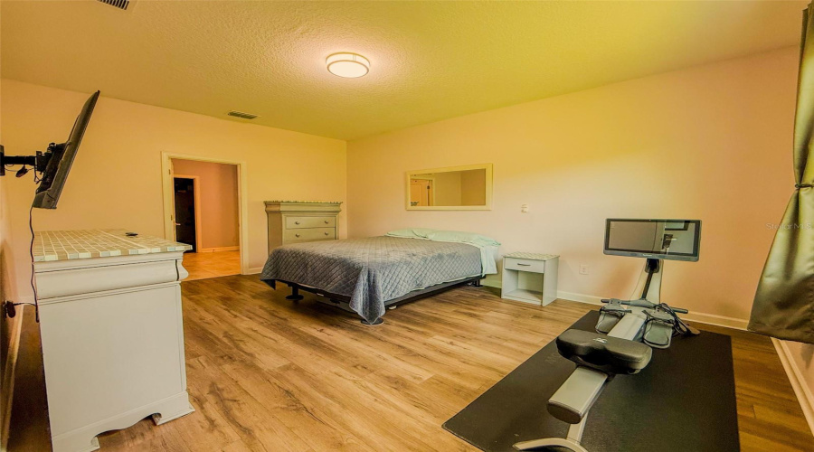DAVENPORT, Florida 33837, 4 Bedrooms Bedrooms, ,2 BathroomsBathrooms,Residential,For Sale,OAK BLUFF,0,MFRO6325333