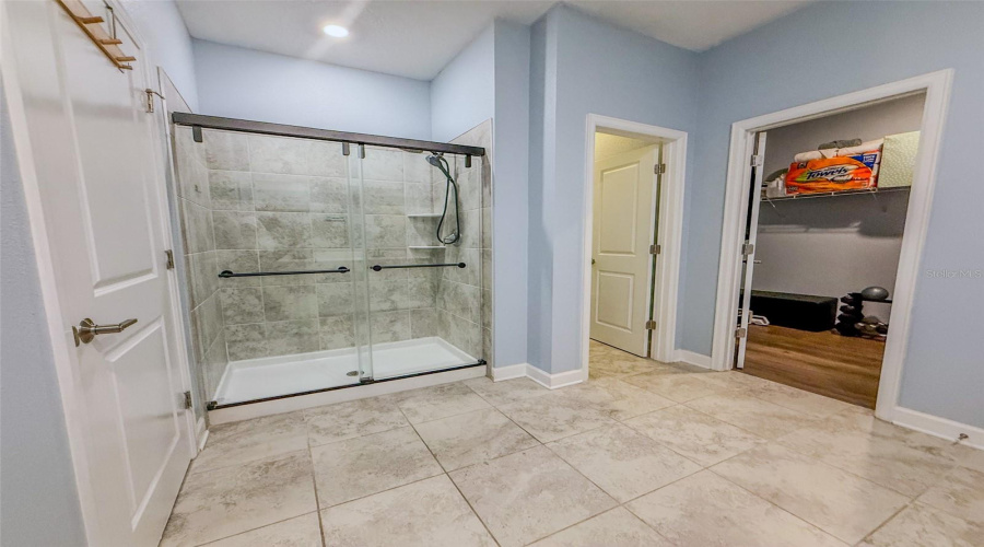 DAVENPORT, Florida 33837, 4 Bedrooms Bedrooms, ,2 BathroomsBathrooms,Residential,For Sale,OAK BLUFF,0,MFRO6325333
