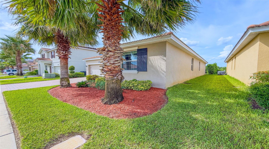 DAVENPORT, Florida 33837, 4 Bedrooms Bedrooms, ,2 BathroomsBathrooms,Residential,For Sale,OAK BLUFF,0,MFRO6325333