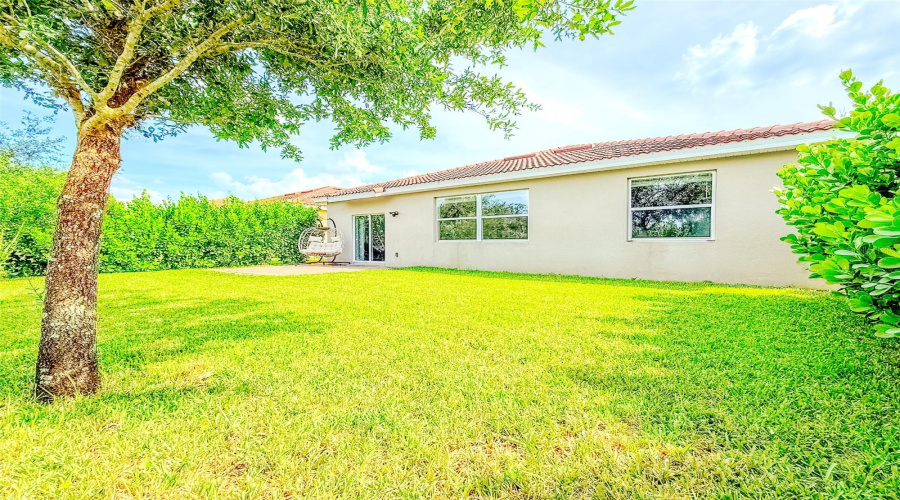 DAVENPORT, Florida 33837, 4 Bedrooms Bedrooms, ,2 BathroomsBathrooms,Residential,For Sale,OAK BLUFF,0,MFRO6325333