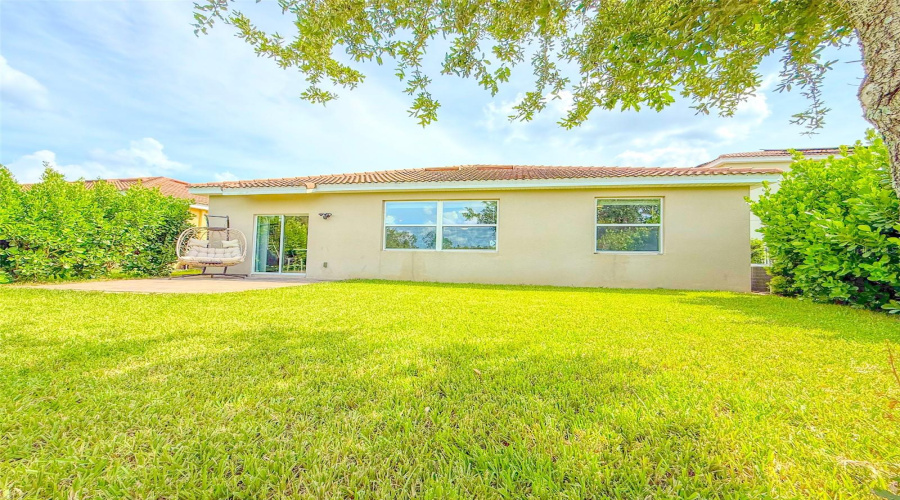 DAVENPORT, Florida 33837, 4 Bedrooms Bedrooms, ,2 BathroomsBathrooms,Residential,For Sale,OAK BLUFF,0,MFRO6325333