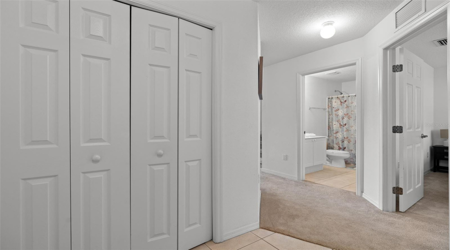 Entrance/foyer