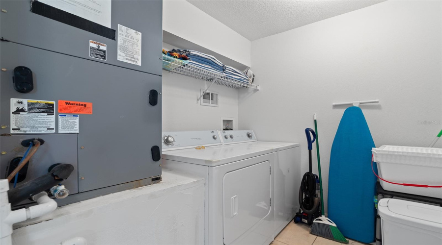 Laundry room with washer/dryer
