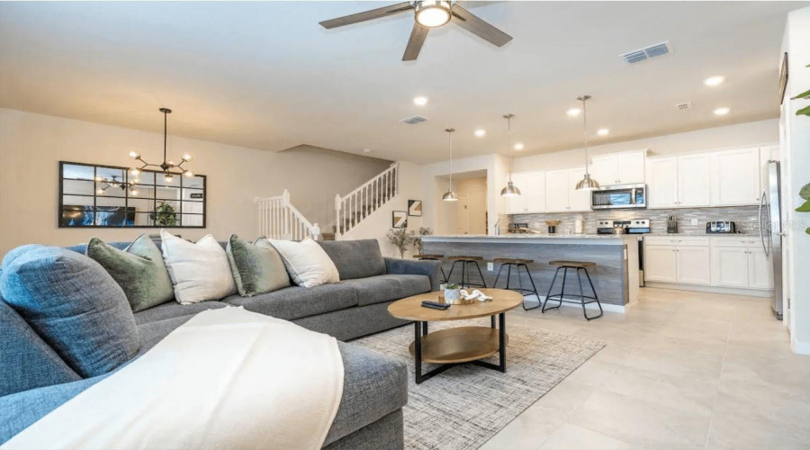 DAVENPORT, Florida 33897, 5 Bedrooms Bedrooms, ,4 BathroomsBathrooms,Residential,For Sale,LANA,0,MFRS5130631