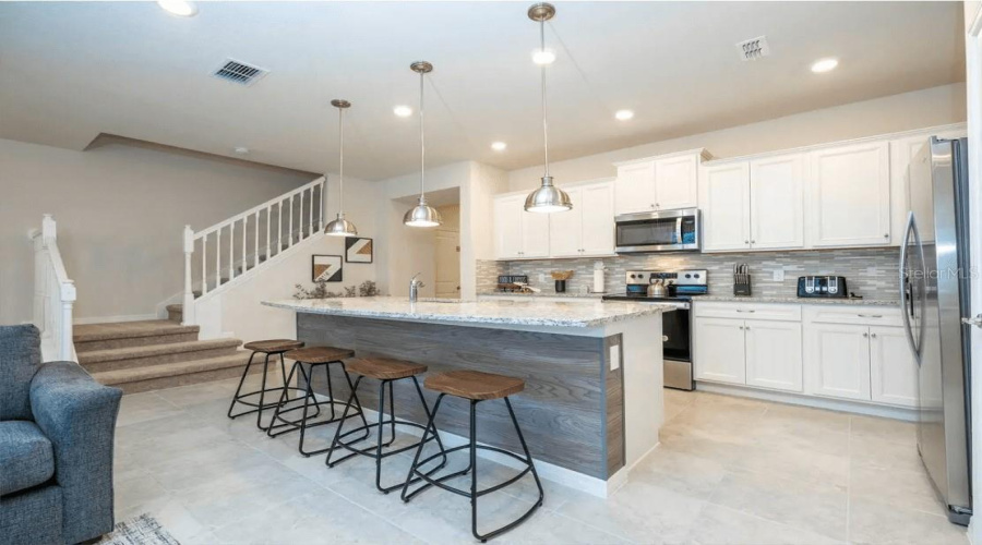 DAVENPORT, Florida 33897, 5 Bedrooms Bedrooms, ,4 BathroomsBathrooms,Residential,For Sale,LANA,0,MFRS5130631